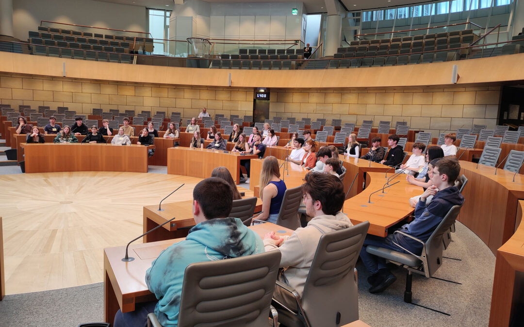 Demokratie hautnah erleben – die EF zu Besuch beim Landtag NRW in Düsseldorf